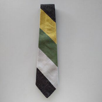 黄と緑白の段縞