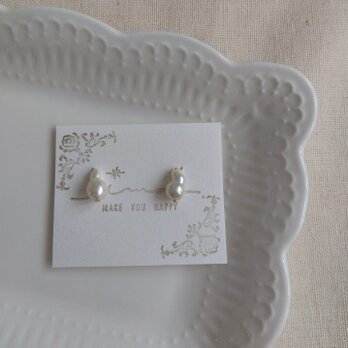 【人気】14kgf １粒しずく淡水パールの小さいピアス