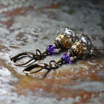 お花japanヴィンテージビーズとアメジスト、隠しブルービーズのピアス