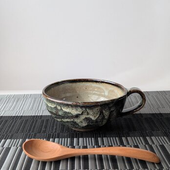 流れる釉の景色を楽しむ 手仕事のスープカップ