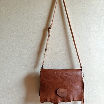 大きなボタン de ミニショルダー　ポシェット　ブラウン　オイルシュリンクレザー