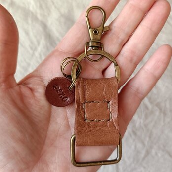 キーホルダー　濃いベージュ　オイルワックスレザー