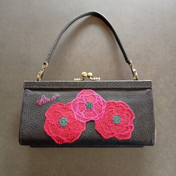 【受注制作】イタリアンレザーの手刺繍入りガマグチ長財布（浮足口金）