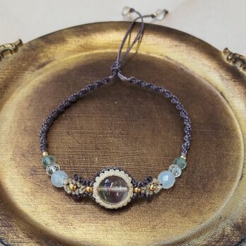 彩りのフローライトブレスレット