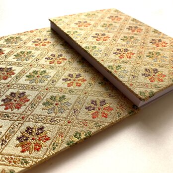 『光彩十字 』　金襴織物御朱印帳　B6 大判サイズ　花十字　菱紋様　オリエンタル柄　幾何学模様　ゴールド　金　桐生織物