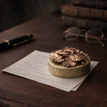 イチョウ落ち葉ペーパーウェイト