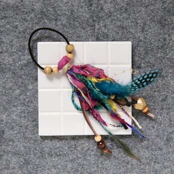 フェザーのゴム飾り