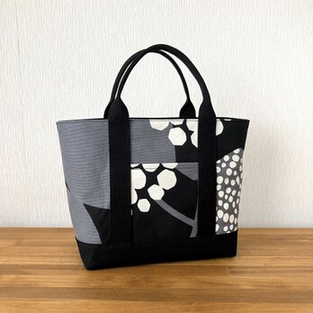帆布の手持ちトート（ブラックフラワー）