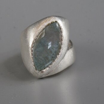 渋い水色、でも素敵！