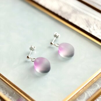 レジンアート　シーグラス風のピアス〈退廃の二重奏〉