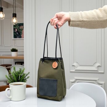 nico：カーキ×ブラック（撥水加工ナイロン素材×イタリアンレザー巾着バッグ）受注製作