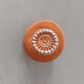 ヴィヴィッドなブローチ・オレンジ