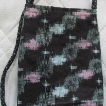 ８５７２　絣で作ったポーチ