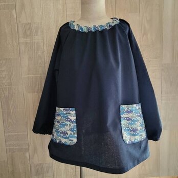 【80～160】リバティ カーズ ネイビー 長袖 スモック 首パイピング 着丈延長可