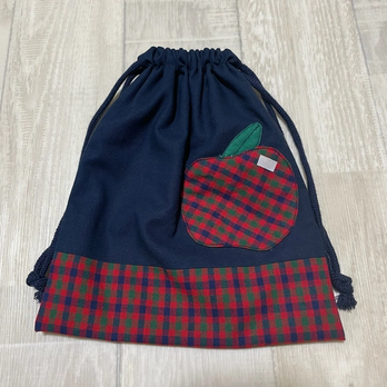 巾着袋 りんご モチーフ ツヤ加工あり 収納袋