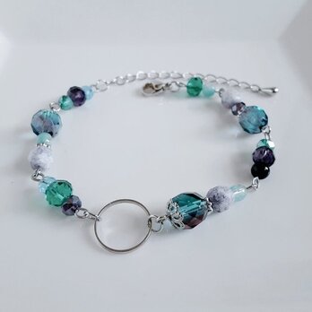 再販☆ラウンドフープ付き☆ファイアポリッシュチェコビーズとガラスビーズの癒しのエメラルドグリーンのブレスレット