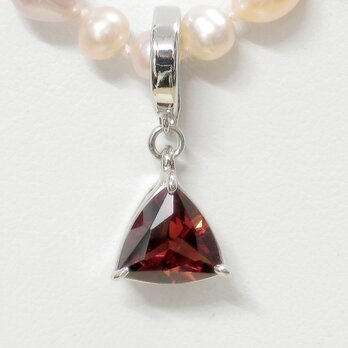 2.35ctガーネットとSV925のトップ（トップのみの販売です、天然石、柘榴石、誕生石、ロジウム、トリリアントカット）