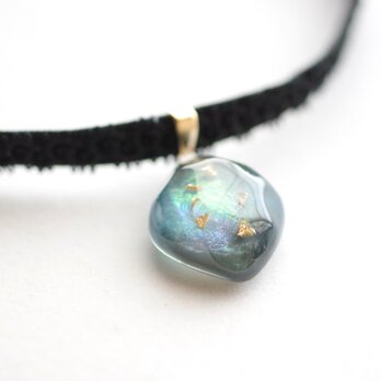 【受注製作】レジンアート　鉱物モチーフとタティングレースとベルベットリボンのチョーカー〈近すぎる星たち〉