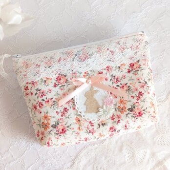 可愛いうさぎの花柄ポーチ（ピンク）