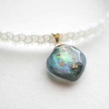 【受注製作】レジンアート　鉱物モチーフとタティングレースとサテンリボンのチョーカー〈近すぎる星たち〉