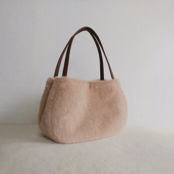 モカベージュラビットボアぷっくり三日月ショルダーバッグ