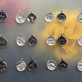 星座コイン／アンティークテイストのシルバーペンダントトップ