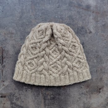 Hand-knitted Plain Beanie / xoxo