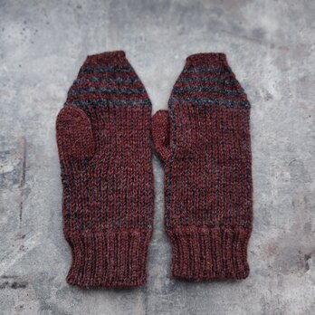 Hand-knit mittens / stripes and borders