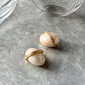 Y1128-ヴィンテージイヤリング U.S.A. 1980s Gold Tone Faux Pearl