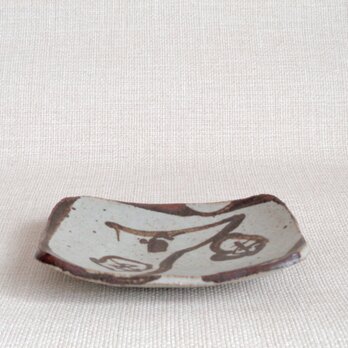 長方皿 (鉄絵梅a)