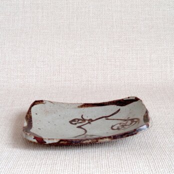 長方皿 (鉄絵梅b)