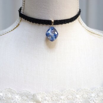 【受注製作】レジンアート　鉱物モチーフとタティングレースとベルベットリボンのチョーカー〈胸の潮騒〉