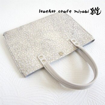 Super SALE~　手縫い☆《牛革》新デザイン♪フラットミニマルトート・ビンテージホワイト・0495のコピー