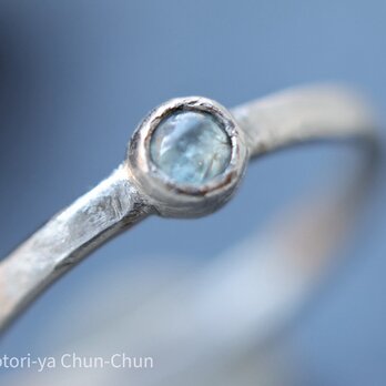 【小鳥屋ジュエリー】滅多に手に入らない神石　カボションカット・蛍光ブルーダイヤモンドPt900リング【水惑】