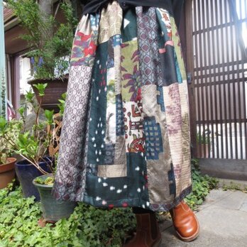銘仙リメイク☆渋いお色で春の花♪大人なパッチスカート73cm丈の画像