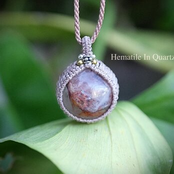 赤の絵の具★ヘマタイトインクォーツ マクラメネックレス1974