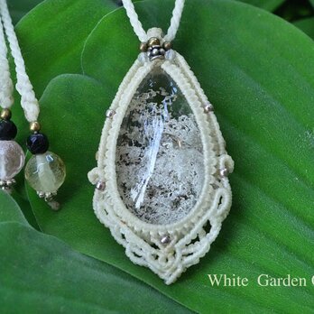 雪の世界★ホワイトガーデンクォーツマクラメネックレス2242