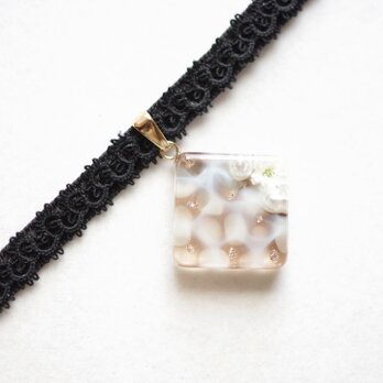 【受注製作】レジンアート　スクエアモチーフとタティングレースとベルベットリボンのチョーカー〈水紋・ブラウン〉