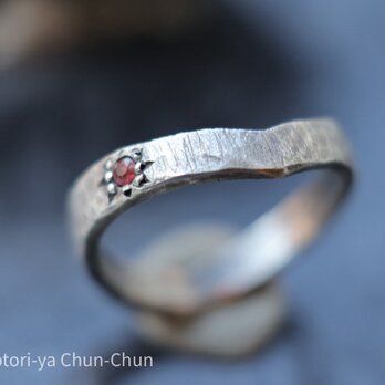 【くの字シリーズ】Sumのビルマ産パパラチアカラースピネル・くの字リング【蓮ノ字】