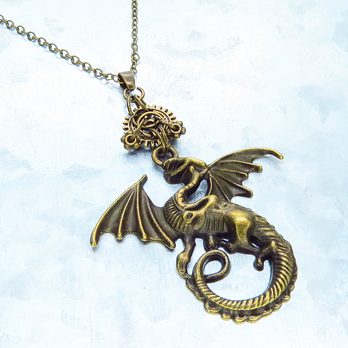 アンティークゴールド 翼を広げるドラゴンと歯車のロングネックレス ゴシック アジャスター付 長さ調整可