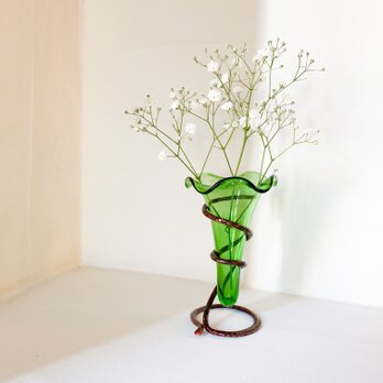 コーン型ガラス花器(グリーン)