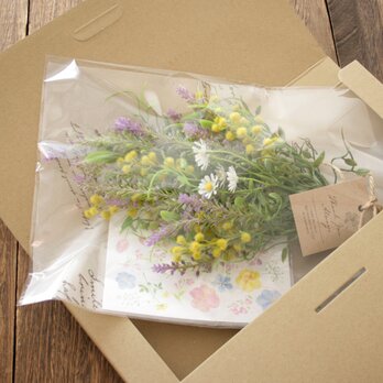 ポストに届く 春の小さな贈り物 ミモザとラベンダーのミニスワッグ