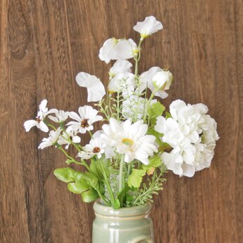 ホワイト×グリーン春のナチュラル花束（5本）