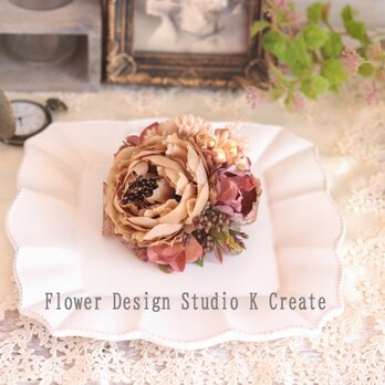 シャビーなラナンキュラスのコサージュ　コサージュ　入学式　卒業式　セレモニー　フォーマル　シャビー　オレンジ　ベージュ　のコピー