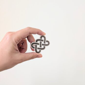 monolog linkブローチ GREIGE