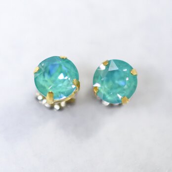 スワロフスキー・チャトンのピアス（6mm・ クリスタル ラグーナ ディライト・チタンポスト）