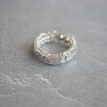 ビーズとスパンコールのイヤーカフ・細（シルバー）【受注】