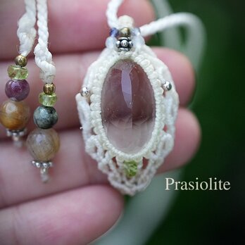 ほんのりグリーン★18ctプラシオライト マクラメネックレス 2052