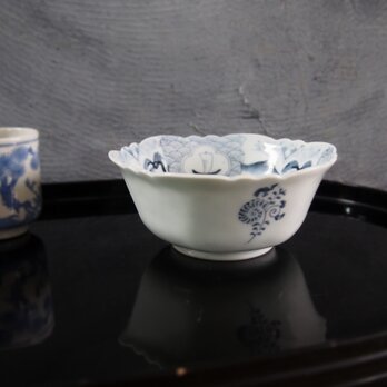 染付印判　加彩描き込み　染付花輪郭小鉢一客