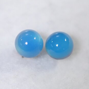 ブルーカルセドニーのスタッドピアス（8mm・チタンポスト）